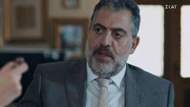 8 Λέξεις: Ο Μιλτιάδης σιγουρεύεται πως ο Άλκης είναι γιος του!