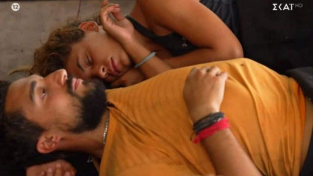 Survivor: Το επεισόδιο ξεκίνησε με τραγούδι του Λιβάνη και πλάνα της Μαριαλένας με τον Σάκη!
