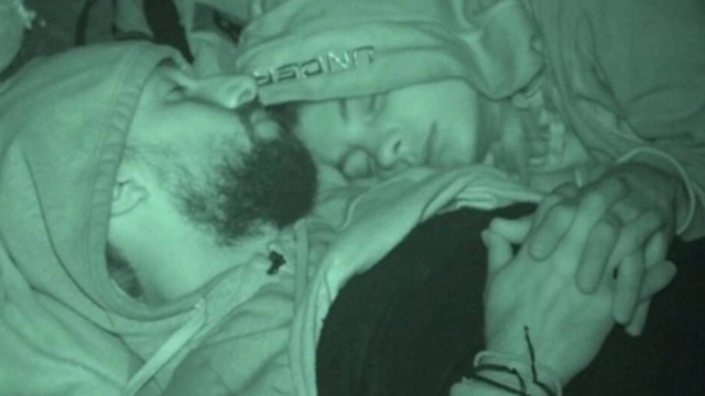 Survivor spoiler 07/04: Σάκης και Μαριαλένα κοιμούνται αγκαλιά και η μητέρα της επιμένει πως δεν τρέχει τίποτα μεταξύ τους!