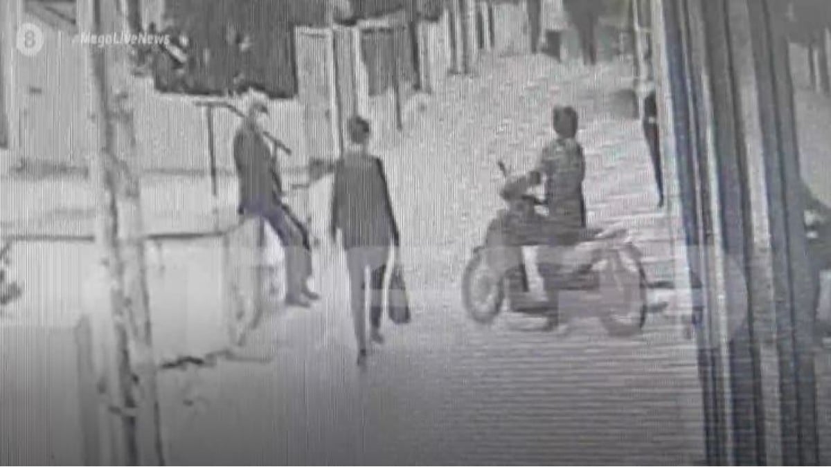 Κλοπή εμβολίων στην Αγία Παρασκευή: «Είμαι το εξιλαστήριο θύμα» – Αρνείται τα πάντα ο ντελιβεράς (Video)