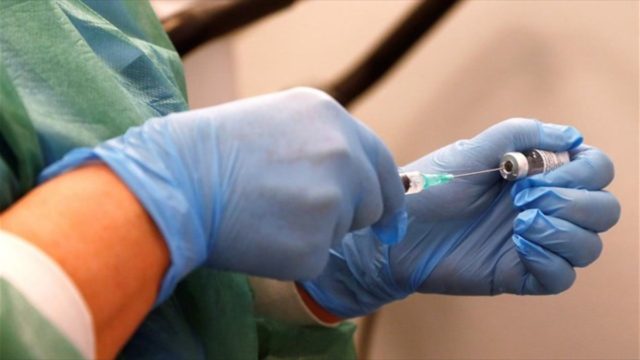 Θεμιστοκλέους για εμβολιασμούς: Η ηλικιακή ομάδα 40 – 44 θα μπορεί να κάνει όποιο εμβόλιο θέλει