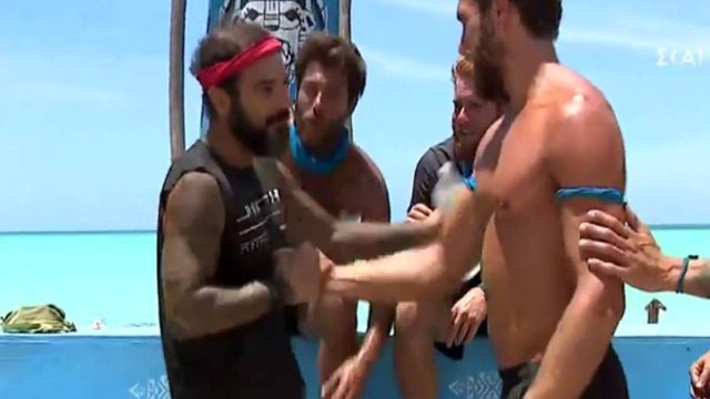 Survivor spoiler 15/04: “Γιώργο θέλω να …” – Μετά από 40 μέρες ζήτησε συγνώμη από τον Κόρο ο Τριαντάφυλλος!