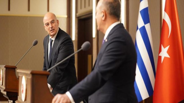 Δένδιας – Τσαβούσογλου: Η ένταση πίσω από τις κλειστές πόρτες – Τι οδήγησε στην σύγκρουση (Video)