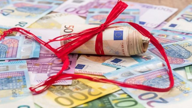 Δώρο Πάσχα: Πότε και πως θα καταβληθεί σε εργαζόμενους σε αναστολή και “ΣΥΝ-ΕΡΓΑΣΙΑ”