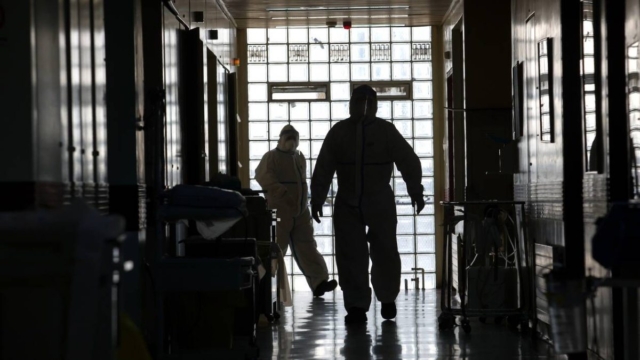 Έγκλημα στον Ερυθρό Σταυρό: Δεν έχει μιλήσει ο 60χρονος δράστης- Νοσηλεύεται φρουρούμενος (video)