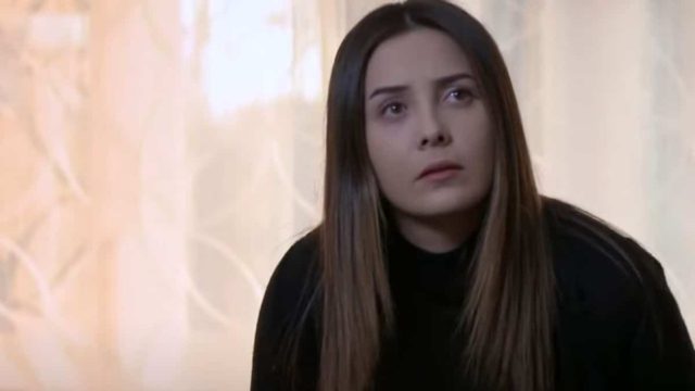 Elif: Η Μελέκ έχει κάποιες θολές αναμνήσεις από το παρελθόν της