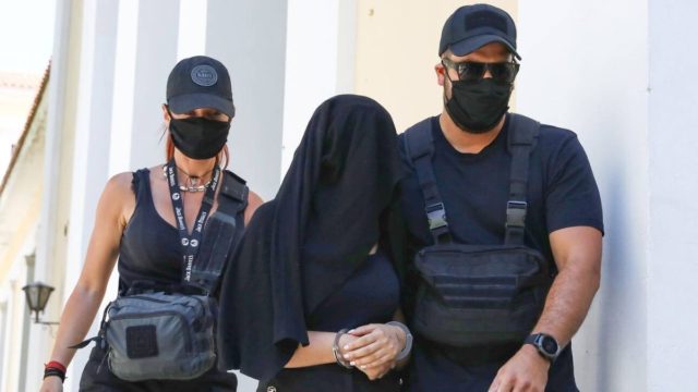 Επίθεση με βιτριόλι: “Είχα εμμονή με την Ιωάννα” – Τι αναφέρει η 36χρονη στην απολογία της
