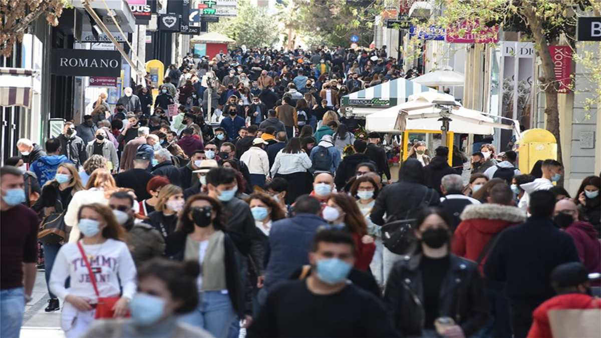 Lockdown: “Πατείς με, πατώ σε” στην Ερμού – Βγήκαν για ψώνια οι Αθηναίοι (Video)
