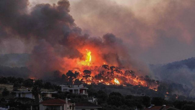 Φωτιά στην Άνοιξη Αττικής