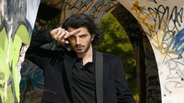 «Αλλάζω εγώ»: Νέο τραγούδι και δισκογραφική στέγη από τον Γιώργο Θεοδώρου