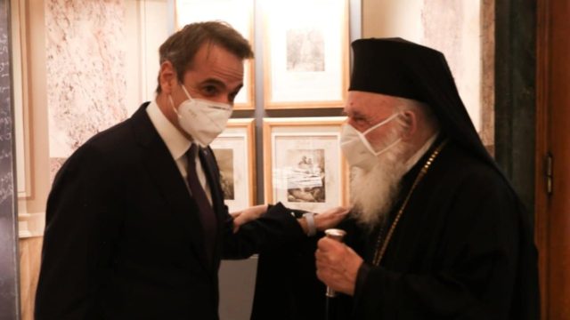Συμφωνία Μητσοτάκη-Ιερώνυμου: Έτσι θα λειτουργήσουν οι εκκλησίες το Πάσχα