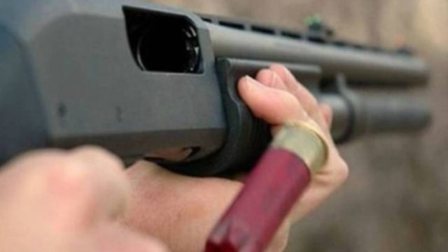 Τραγωδία στα Καλύβια Αγρινίου: Αυτοκτόνησε μπροστά στη κόρη του