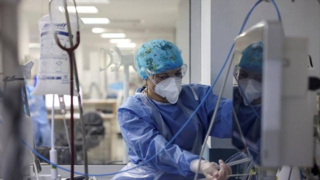 Κορωνοϊός: Γιατρός που είχε εμβολιαστεί βρέθηκε ξανά θετικός