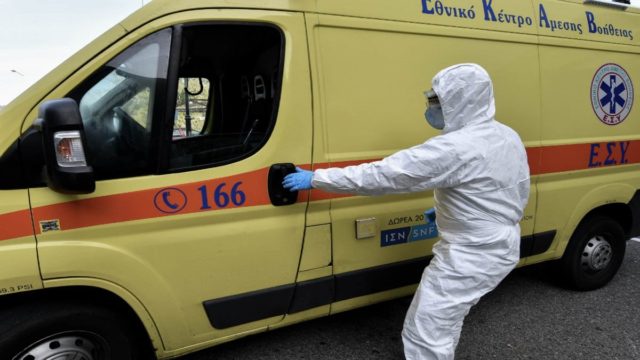 Τραγωδία στη Θεσσαλονίκη: Πατέρας και γιος πέθαναν από κορωνοϊό