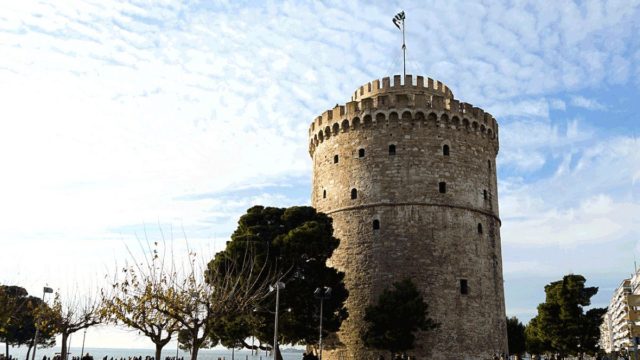 Η φωτογραφία της ημέρας: Στο λευκό τον Πύργο!