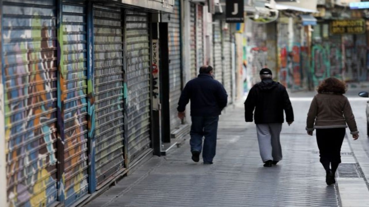 Λιανεμπόριο: 3.000 ευρώ πρόστιμο σε όποιον ανοίξει παράνομα & 300άρια στους πελάτες! (Video)