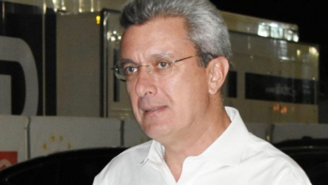 Νίκος Χατζηνικολάου: Η “κρυφή” σχέση της πεθεράς του με κορυφαίο τραγουδιστή!
