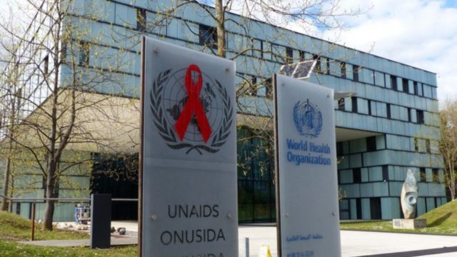 ΠΟΥ: Τα εμβόλια μας φέρνουν πιο κοντά
