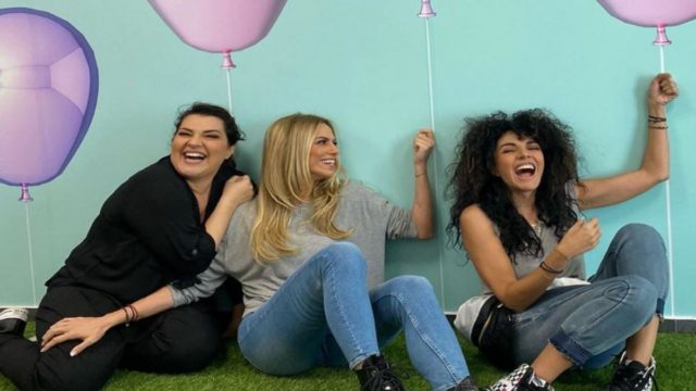 Τίτλοι τέλους για την εκπομπή «Roomies»