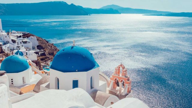 Η φωτογραφία της ημέρας: Στη μαγευτική Σαντορίνη!