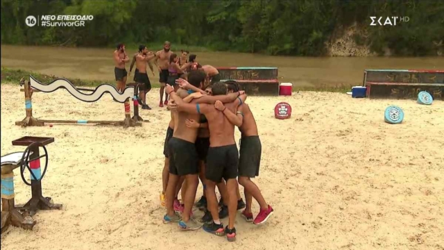 Survivor 4: Τους «καθάρισαν» με συνοπτικές διαδικασίες – Νικητές στον αγώνα επάθλου οι «Μπλε»