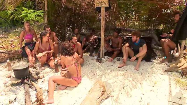 Survivor 4: «Πόλεμος» κόκκινης και μπλε ομάδας μετά το αγώνισμα – «Το πήρατε στα χαρτιά»