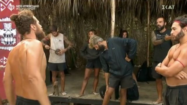 Survivor 4: Επίθεση Τριαντάφυλλου σε Κώστα – «Πάρε την χέστρα σου και φύγε από εδώ»