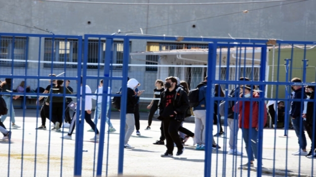 Σχολεία: Οι ημερομηνίες της επιστροφής για Λύκεια, Γυμνάσια & Δημοτικά (Video)