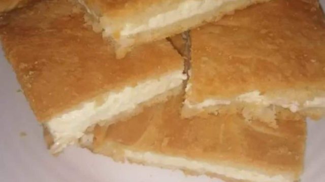 Λαχταριστή τυρόπιτα με ελάχιστα υλικά