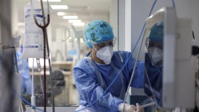 Νίκος Τζανάκης για κορωνοϊό: “Μετά τα μέσα Ιουνίου θα μειωθεί ο αριθμός των διασωληνωμένων”