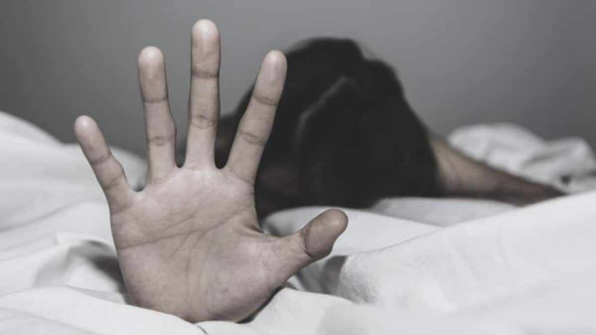 Σοκ στην Νέα Σμύρνη: Ποινική δίωξη σε τρεις άνδρες για το βιασμό 25χρονης