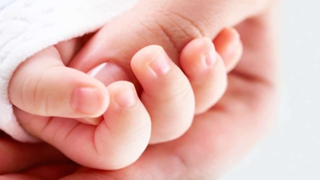 Πάτρα: Βρέφος 49 ημερών θετικό στον κορωνοϊό