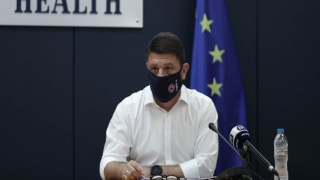Κορωνοϊός: Δείτε live τις τελευταίες ενημερώσεις για την Ελλάδα – Ανακοινώσεις Χαρδαλιά για τον οδικό χάρτη μέτρων