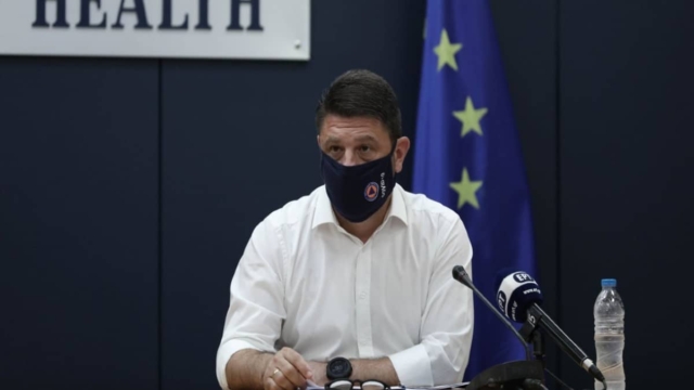 Κορωνοϊός: Δείτε live τις τελευταίες ενημερώσεις για την Ελλάδα – Ανακοινώσεις Χαρδαλιά για το τι θα ισχύσει από Δευτέρα (12/4)