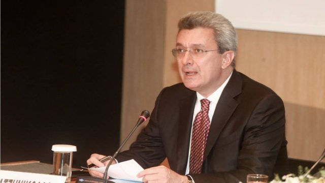 Πλάνταξε στο κλάμα ο Νίκος Χατζηνικολάου – Συγκλονισμένος ο δημοσιογράφος