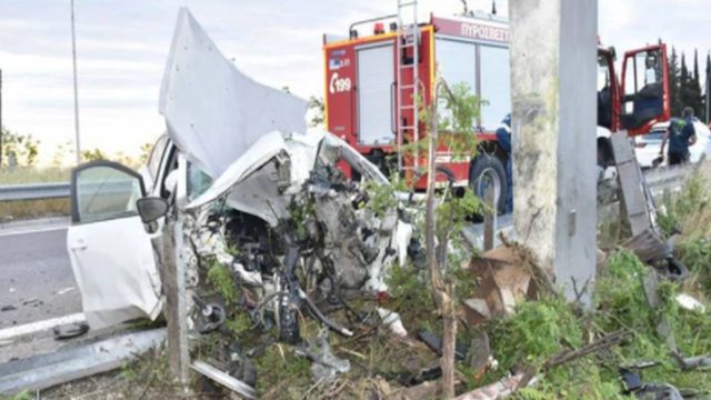 Εικόνες φρίκης από το τροχαίο δυστύχημα στην Ημαθία – Νεκρός 49χρονος