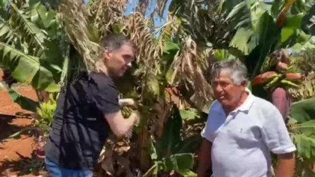 Μιχάλης Χατζηγιάνης: Στο κτήμα με τον πατέρα του και το σπάνιο βίντεο
