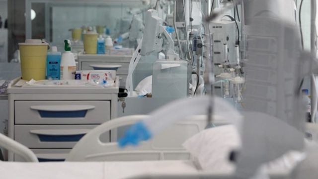 Κορωνοϊός: Αποσωληνώθηκε ο 17χρονος στον Ερυθρό Σταυρό