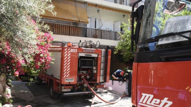 Φωτιά σε σπίτι στην Καλλιθέα
