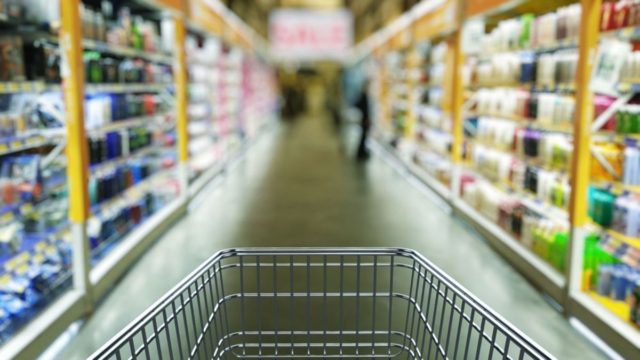 Αλλάζουν τα πάντα στα σούπερ μάρκετ – Ποια είναι η εταιρεία που έρχεται στην Ελλάδα και δίνει τα πάντα μισοτιμής
