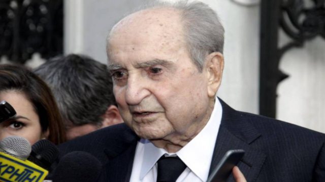 Μίσος για τον Κωνσταντίνο Μητσοτάκη στα Χανιά: Οι εικόνες που ξεφτιλίζουν την μνήμη του