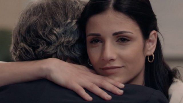 8 Λέξεις: Ξαναφουντώνει η εμμονή της Ηλιάνας