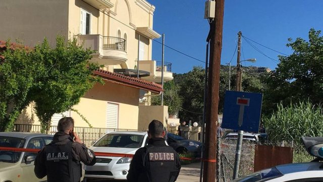 Έγκλημα στα Γλυκά Νερά: Σκότωσαν μητέρα και σκυλί, αφαίρεσαν 10.000 ευρώ! Οι πρώτες εκτιμήσεις της ΕΛ.ΑΣ.