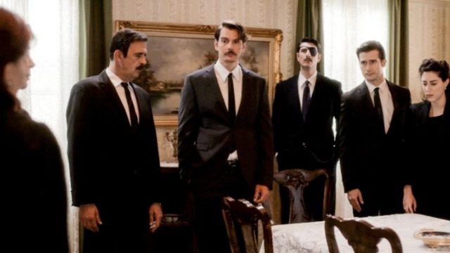 Άγριες Μέλισσες: Όλο το φινάλε του Β κύκλου από τους δημοσιογράφους του τηλεοπτικού περιοδικού TV24