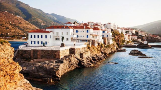 Κορωνοϊός: Ξένα ΜΜΕ αποθεώνουν την Άνδρο – Καταλληλότερος προορισμός