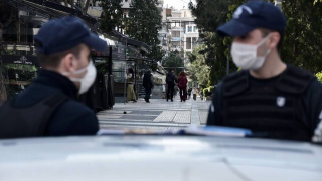 Άρση μέτρων: Την Τετάρτη οι ανακοινώσεις για ελεύθερες μετακινήσεις, χρήση SMS και διεύρυνση ωραρίου κυκλοφορίας