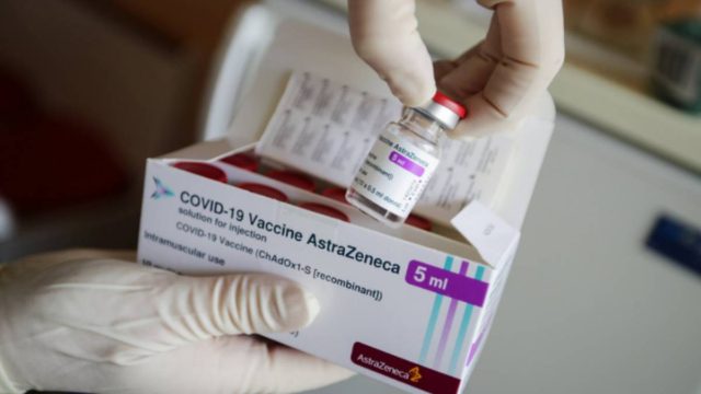 Συναγερμός από την Λίνου: AstraZeneca και Johnson&Johnson προκαλούν μεγάλους κινδύνους σε γυναίκες κάτω των 50!