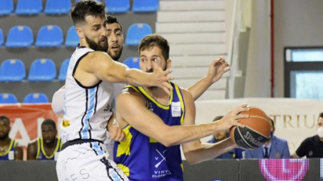 Basket League: «Σκούπισε» τον Κολοσσό και έφυγε για τα ημιτελικά το Λαύριο! (Video)