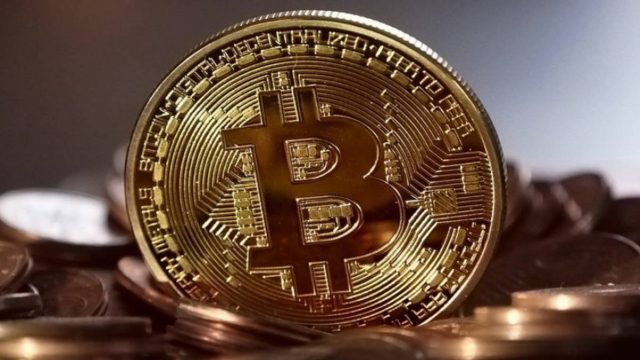 Eκατομμύρια πάνε και έρχονται με τα κρυπτονομίσματα
