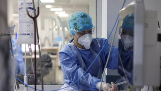 Θρίλερ με την 48χρονη από τη Θήβα – Στο εμβόλιο αποδίδουν τη θρόμβωση οι γιατροί